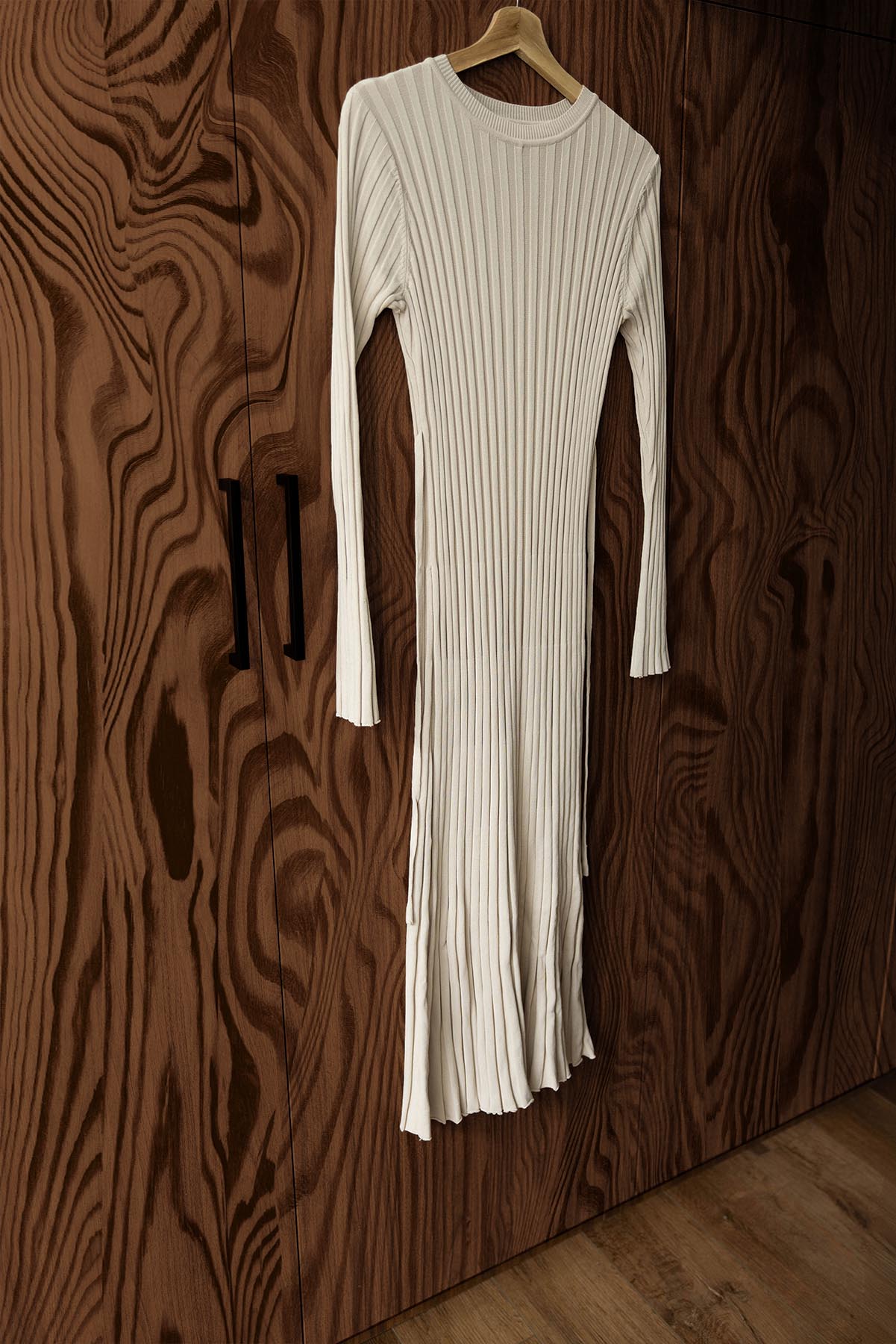  Vibrant Veneer Brown