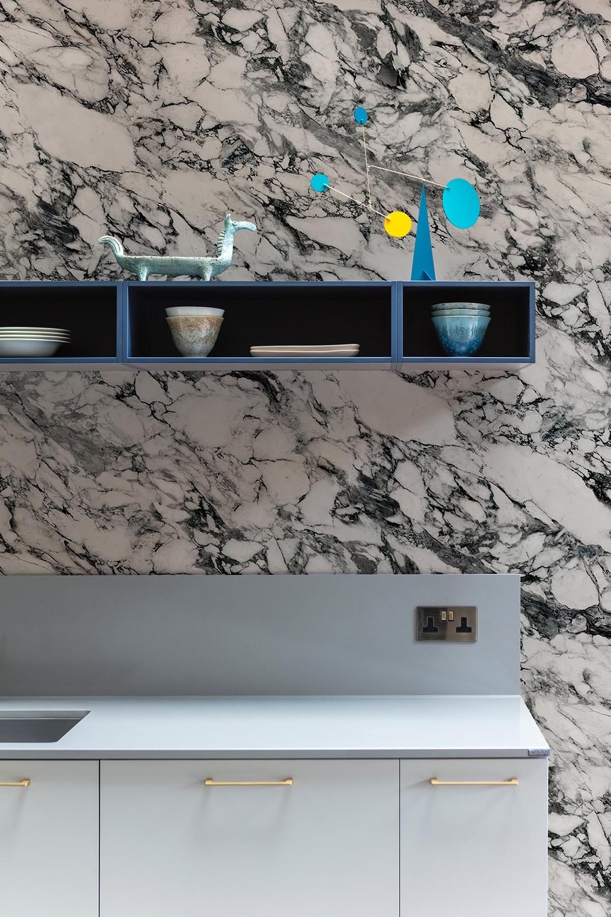  Calacatta Marble Black