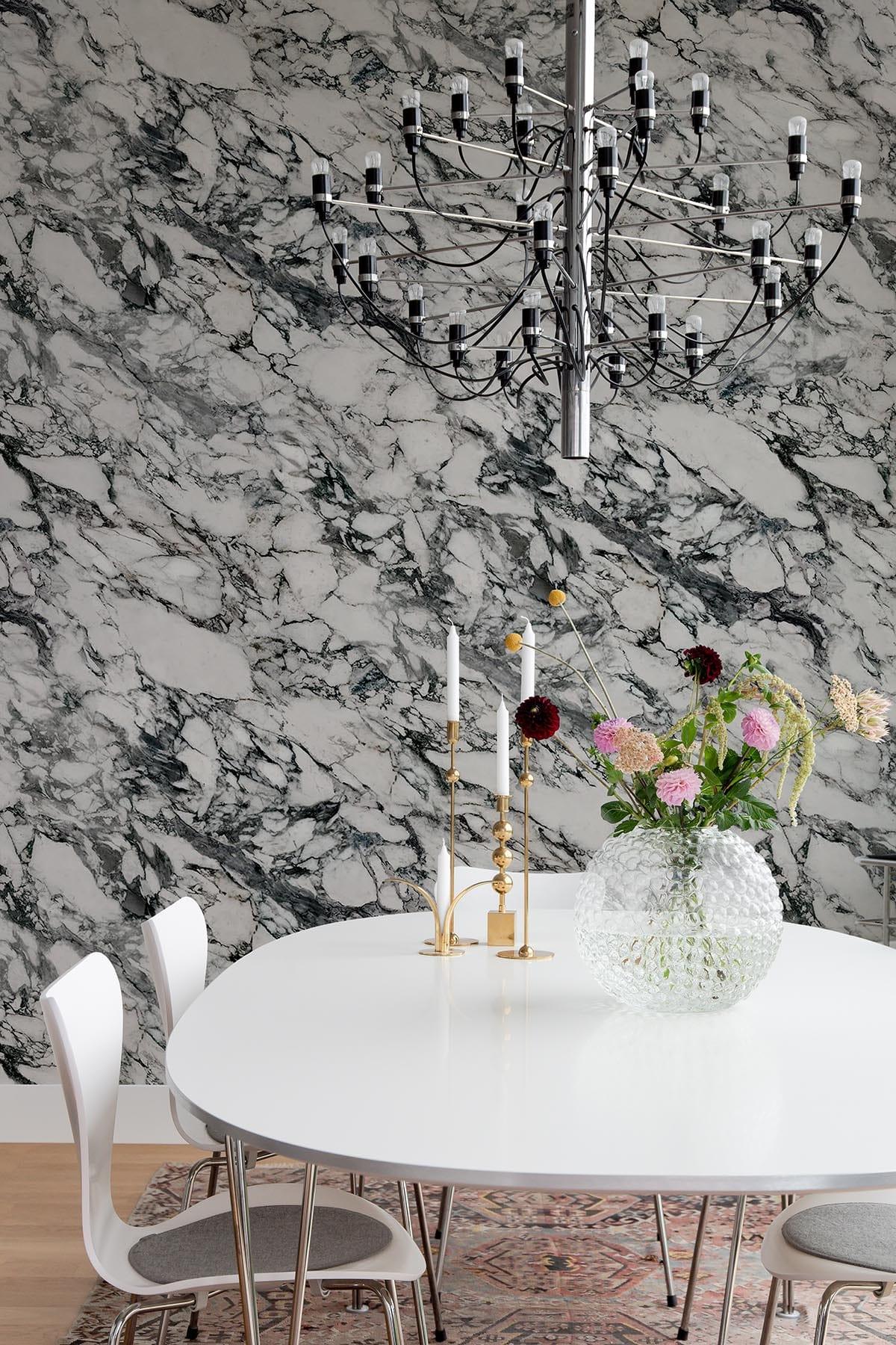  Calacatta Marble Black