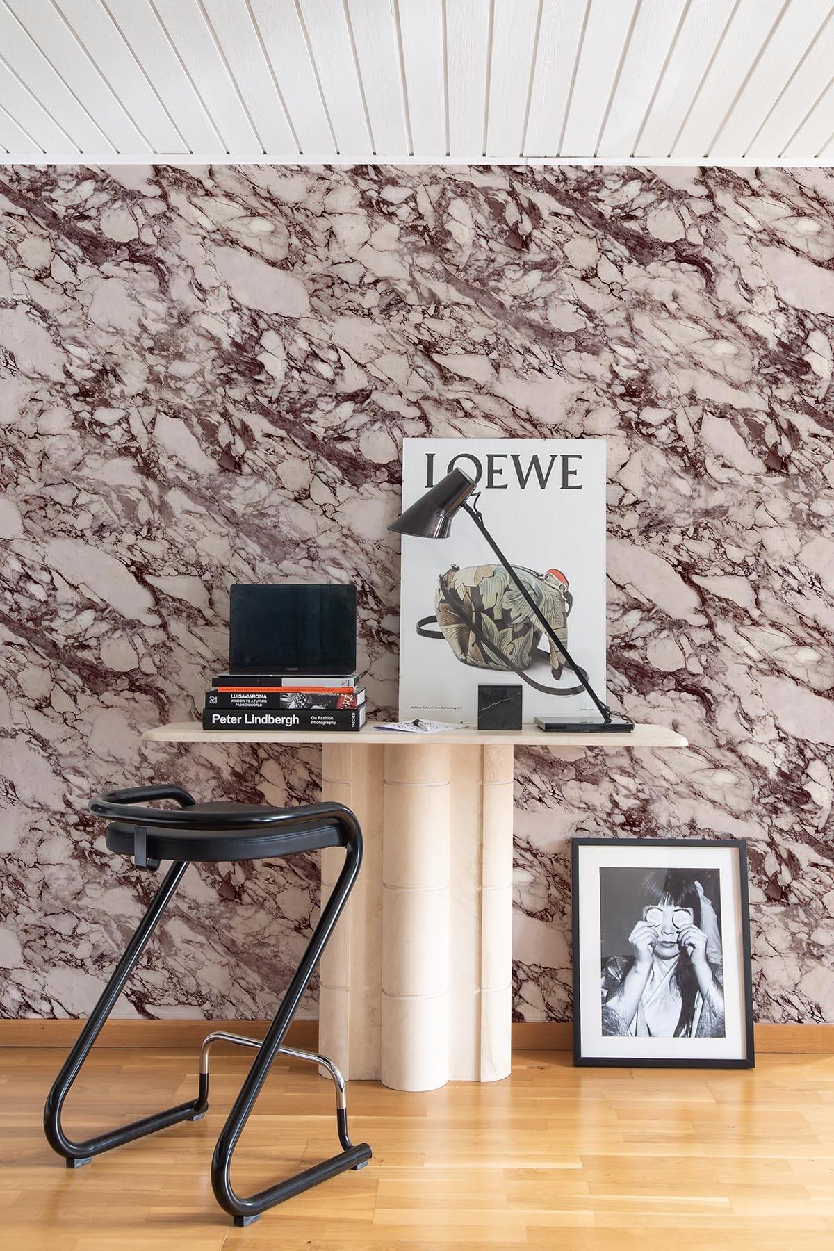  Calacatta Marble Burgundy