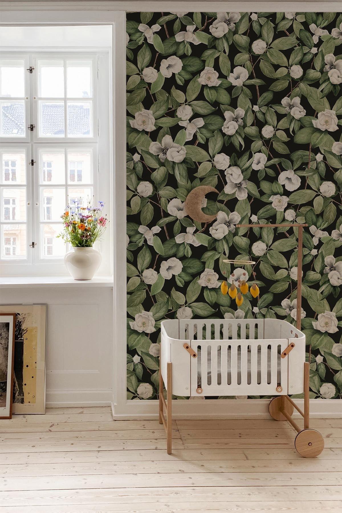  Magnolia Flower Small Black