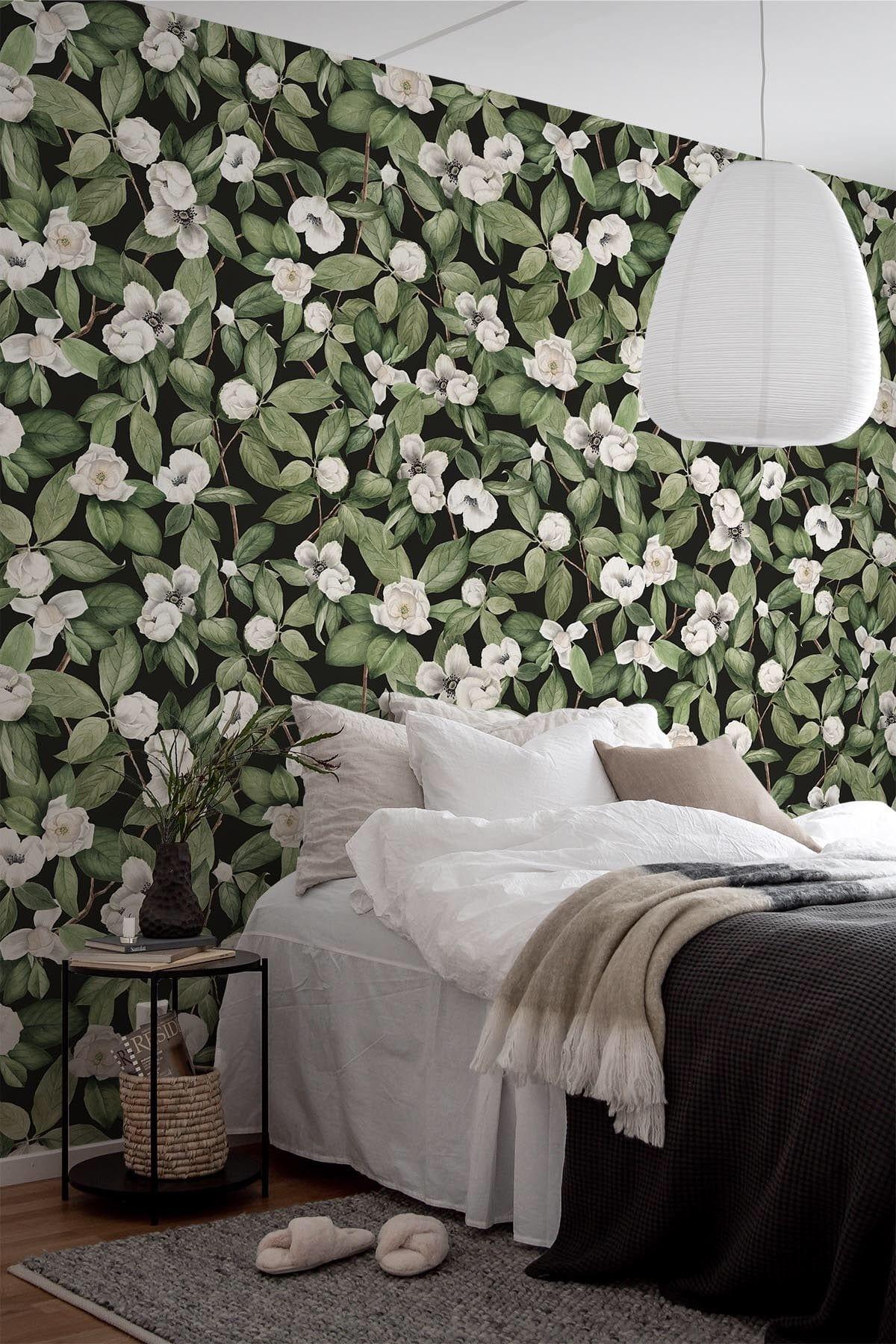  Magnolia Flower Small Black