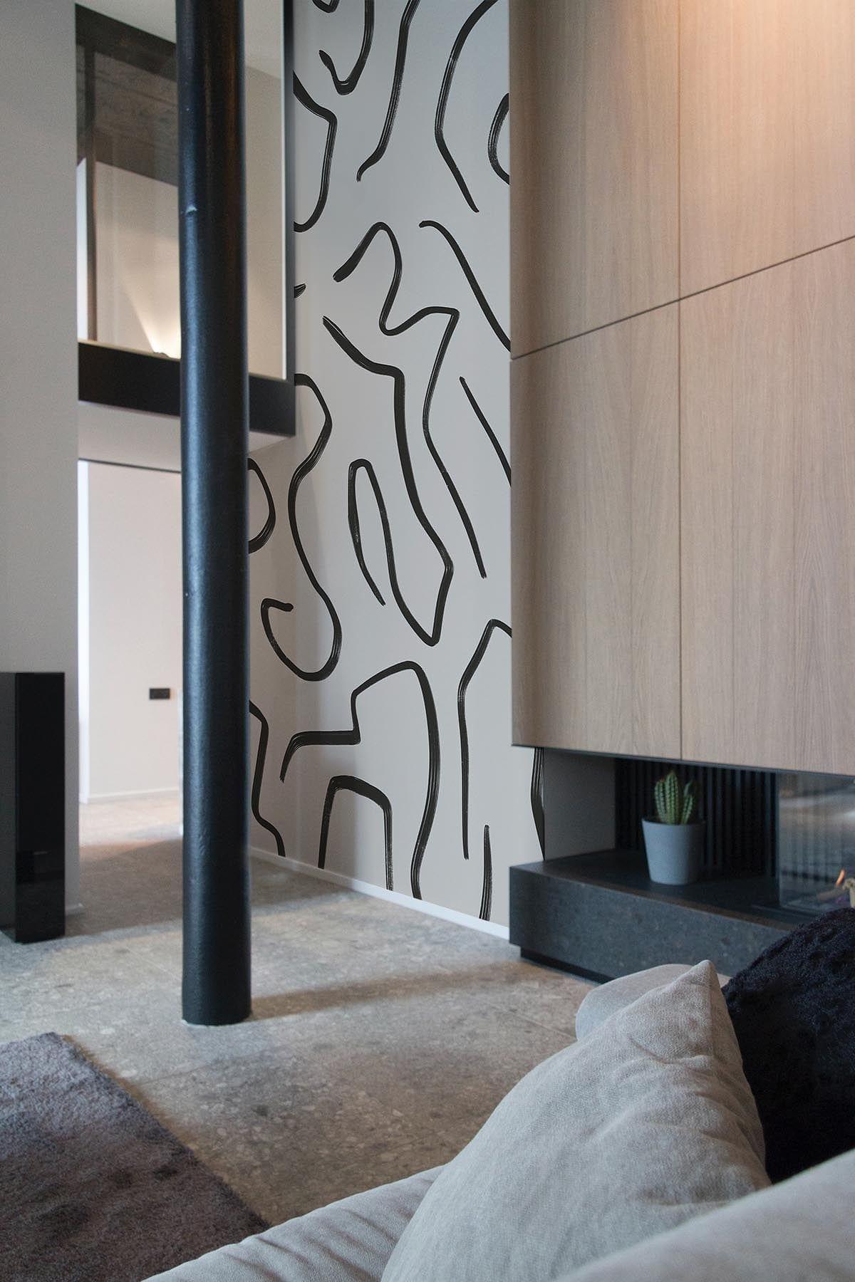  Artistic Lines Black