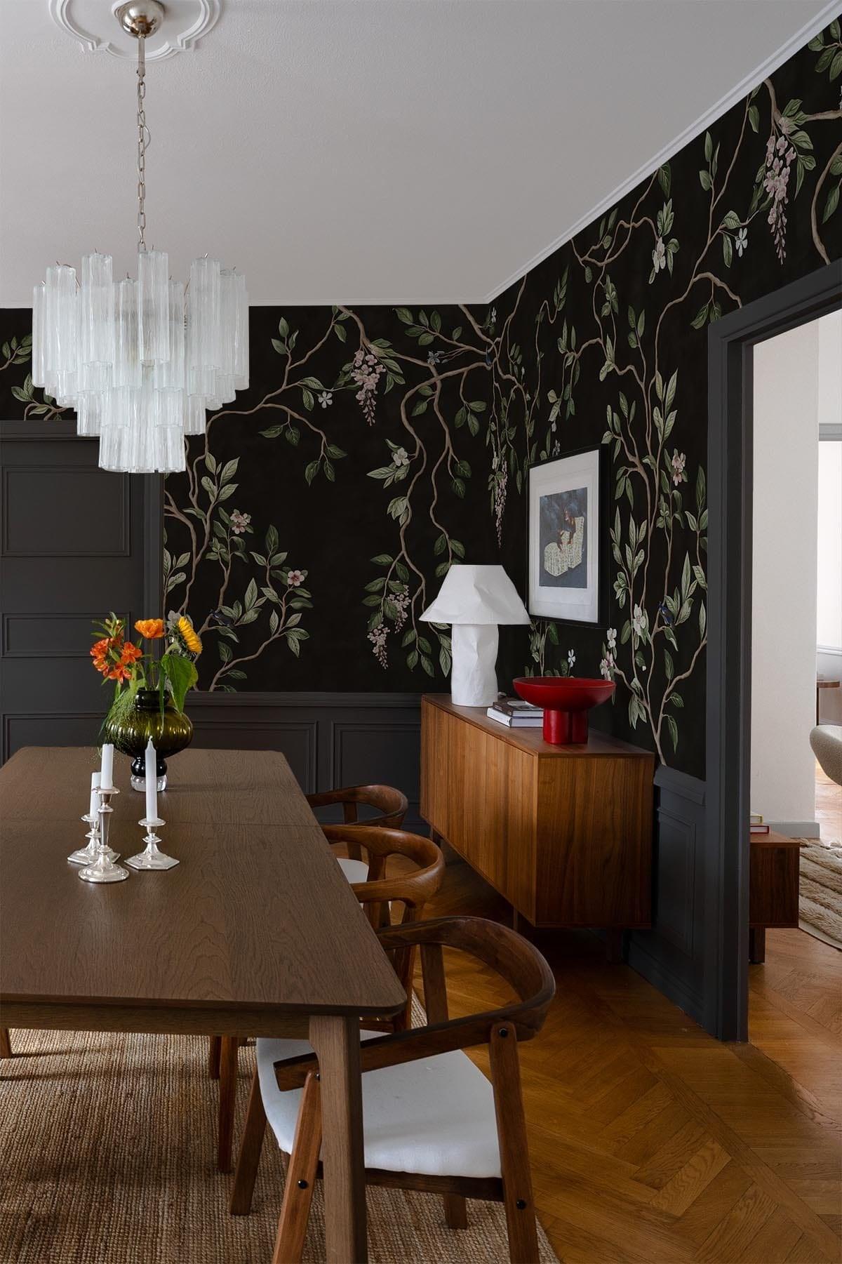  Chinoiserie Black