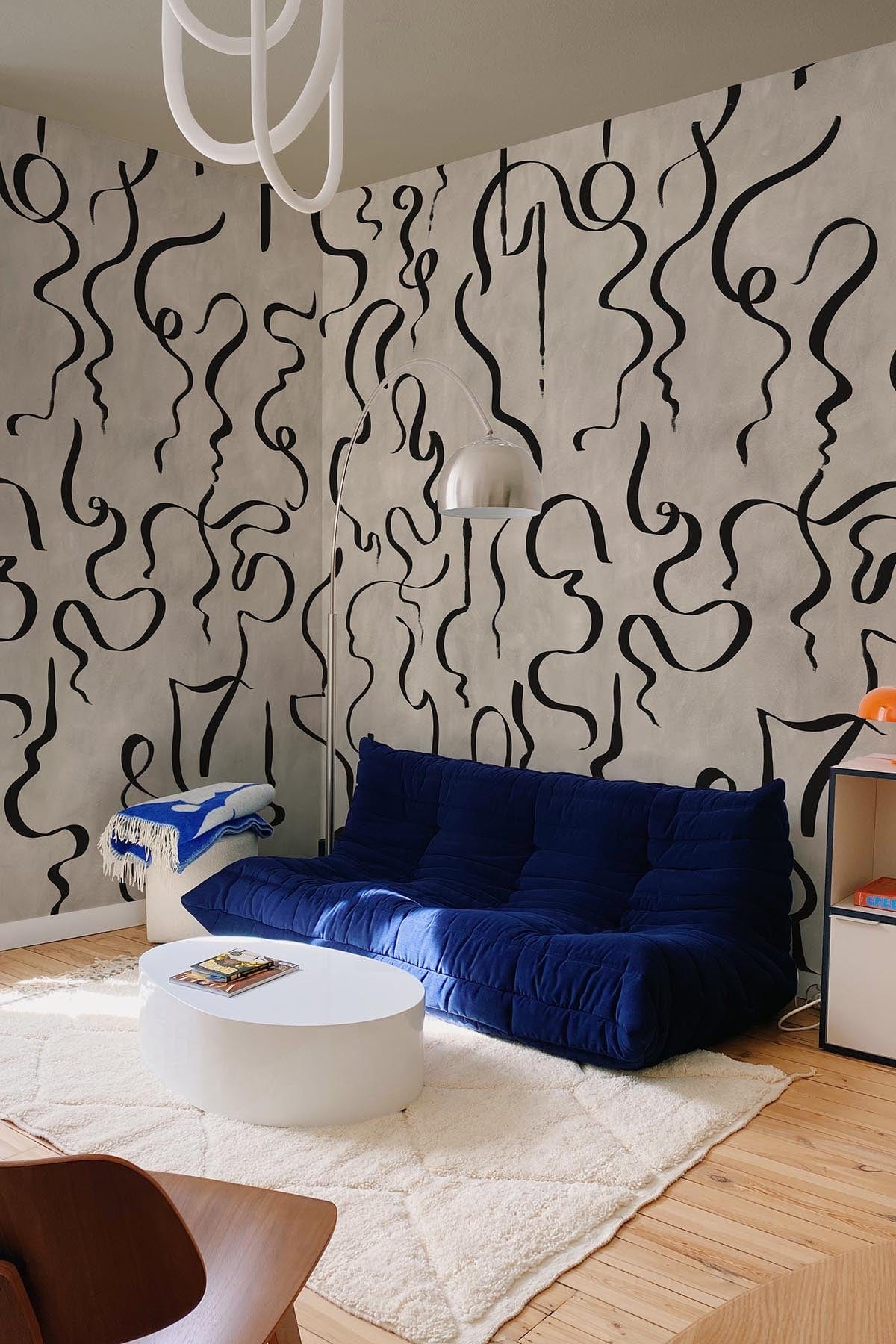  Swirling Lines Beige