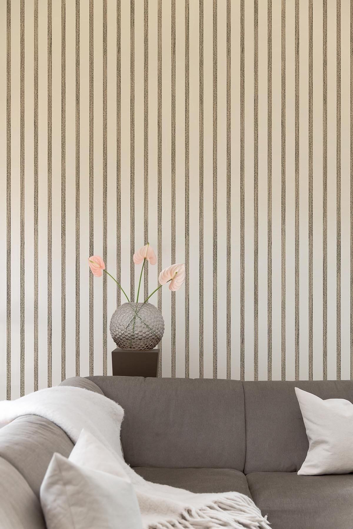  Linear Ombre Pale Yellow