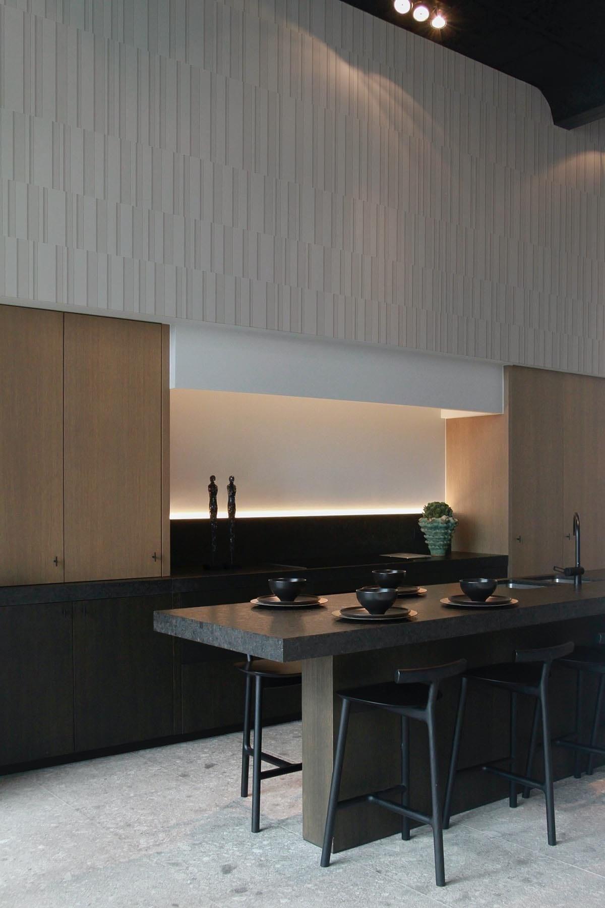  Irregular Stripe Pale Beige