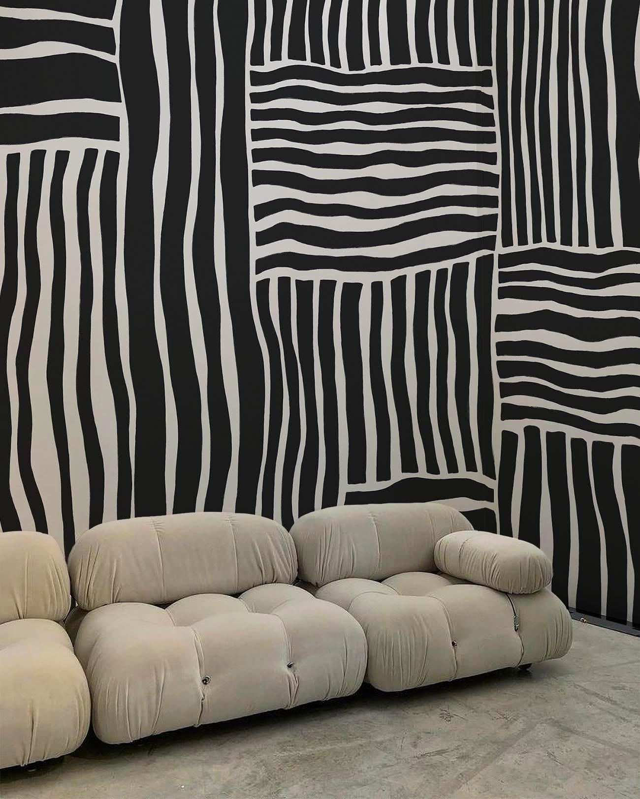  Linear Contrast Black