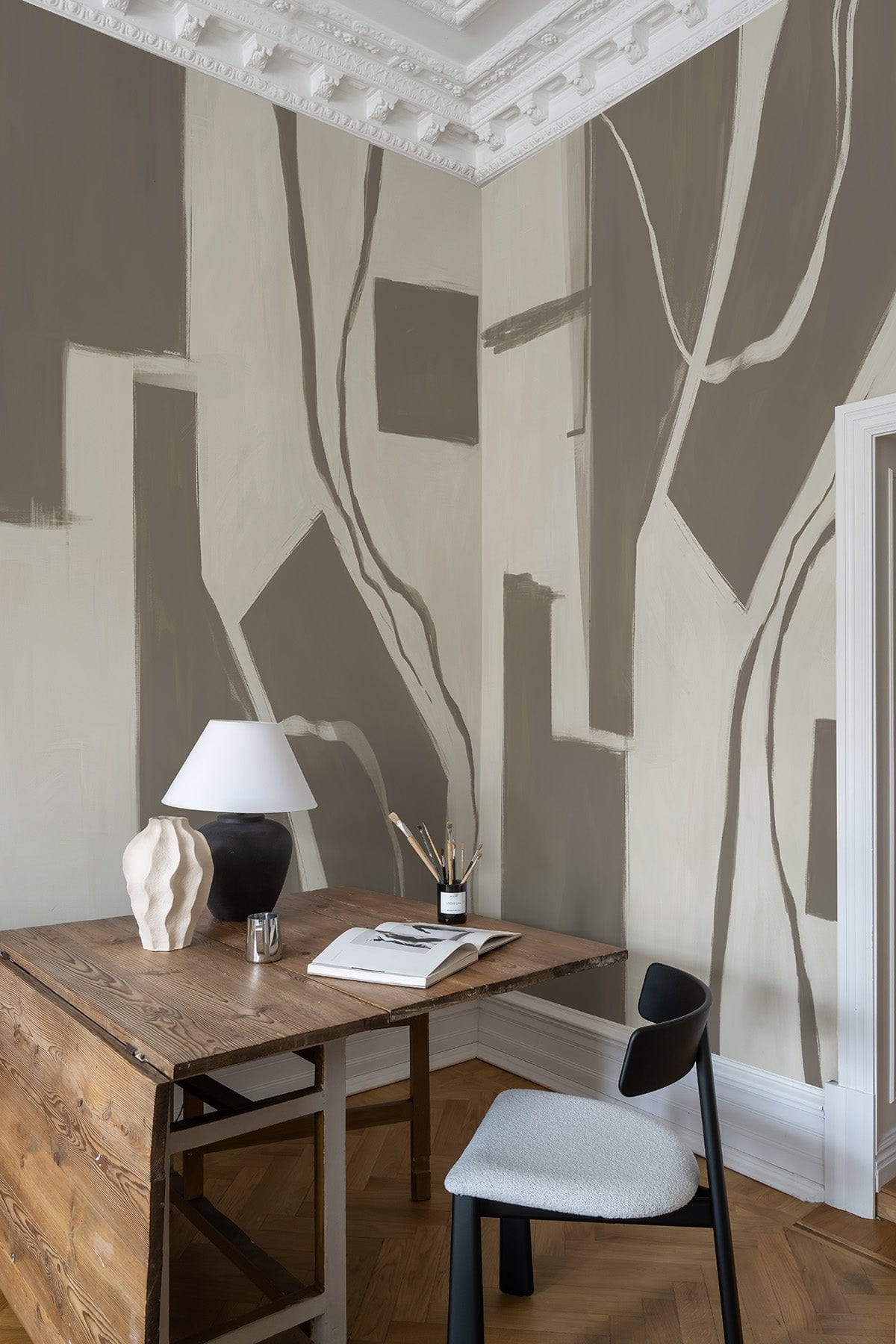  Contrast Art Grey