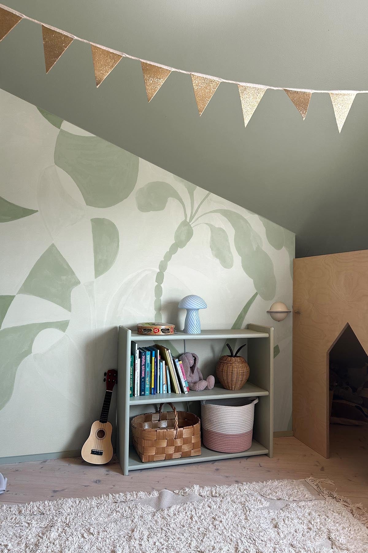  Abstract Utopia Pastel Green