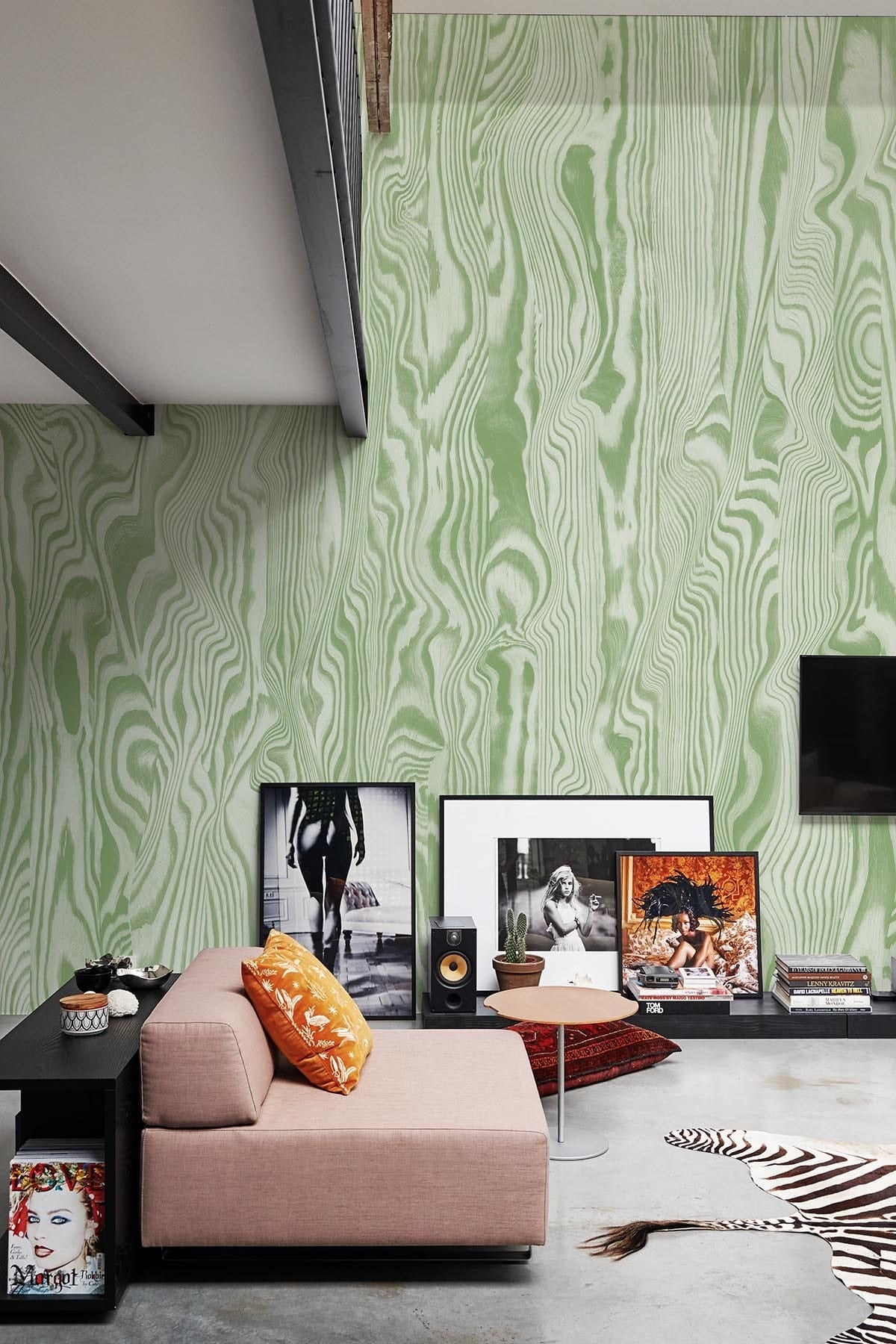  Vibrant Veneer Green