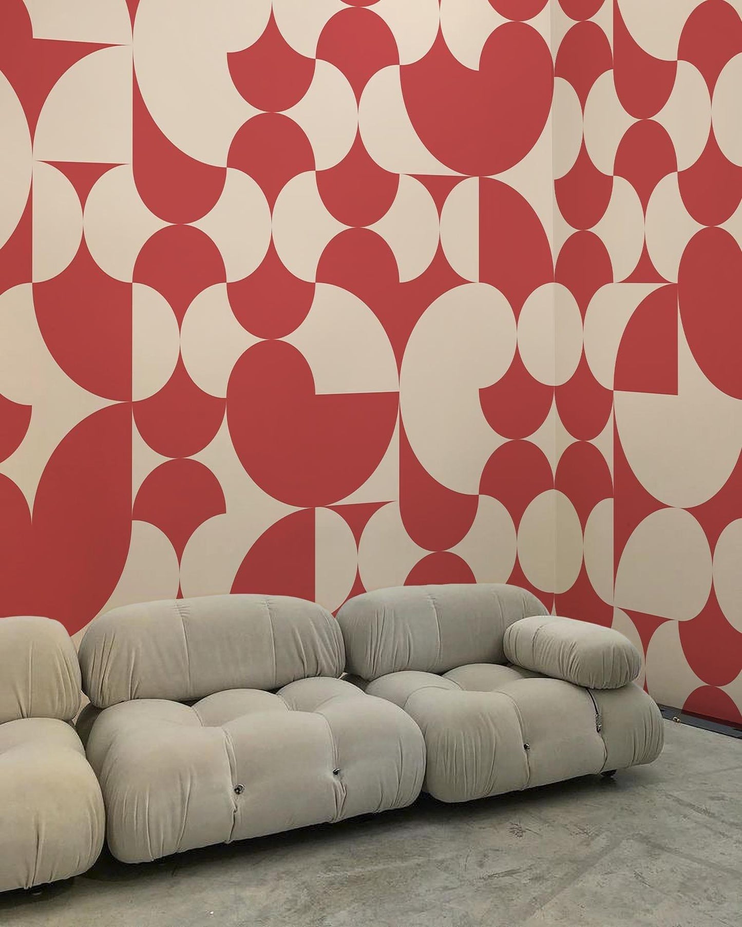 Retro Geometric Smooth Red