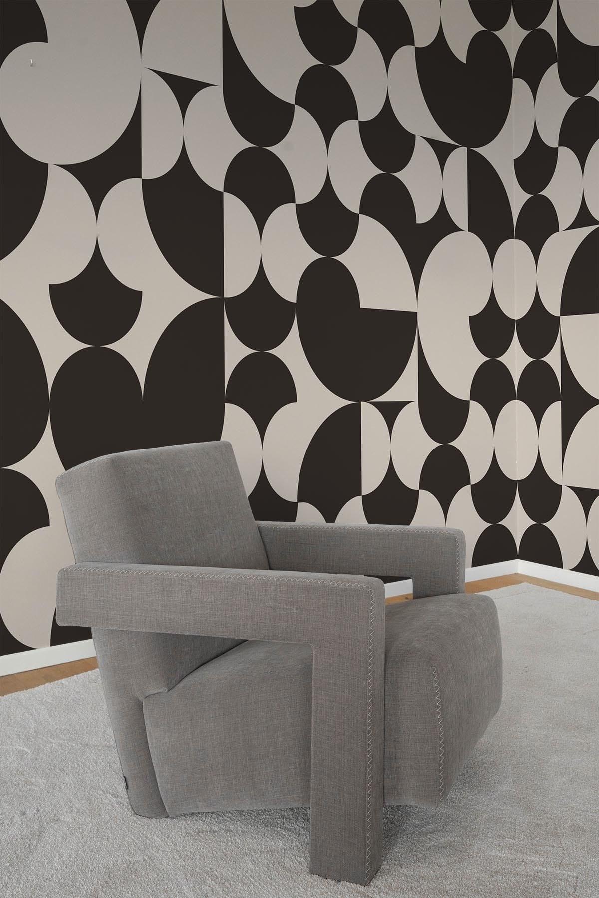  Retro Geometric Black